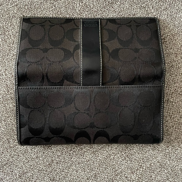signature coach / classic full size wallet / black on black - Picture 3 of 5